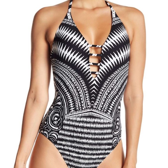 ✨LAST ONE✨ La Blanca Maori One-Piece Swimsuit - Picture 2 of 11